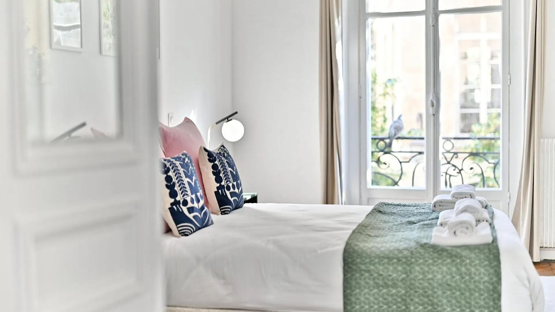 Apartment Appartement Parisien Spacieux #Marais #Rivoli