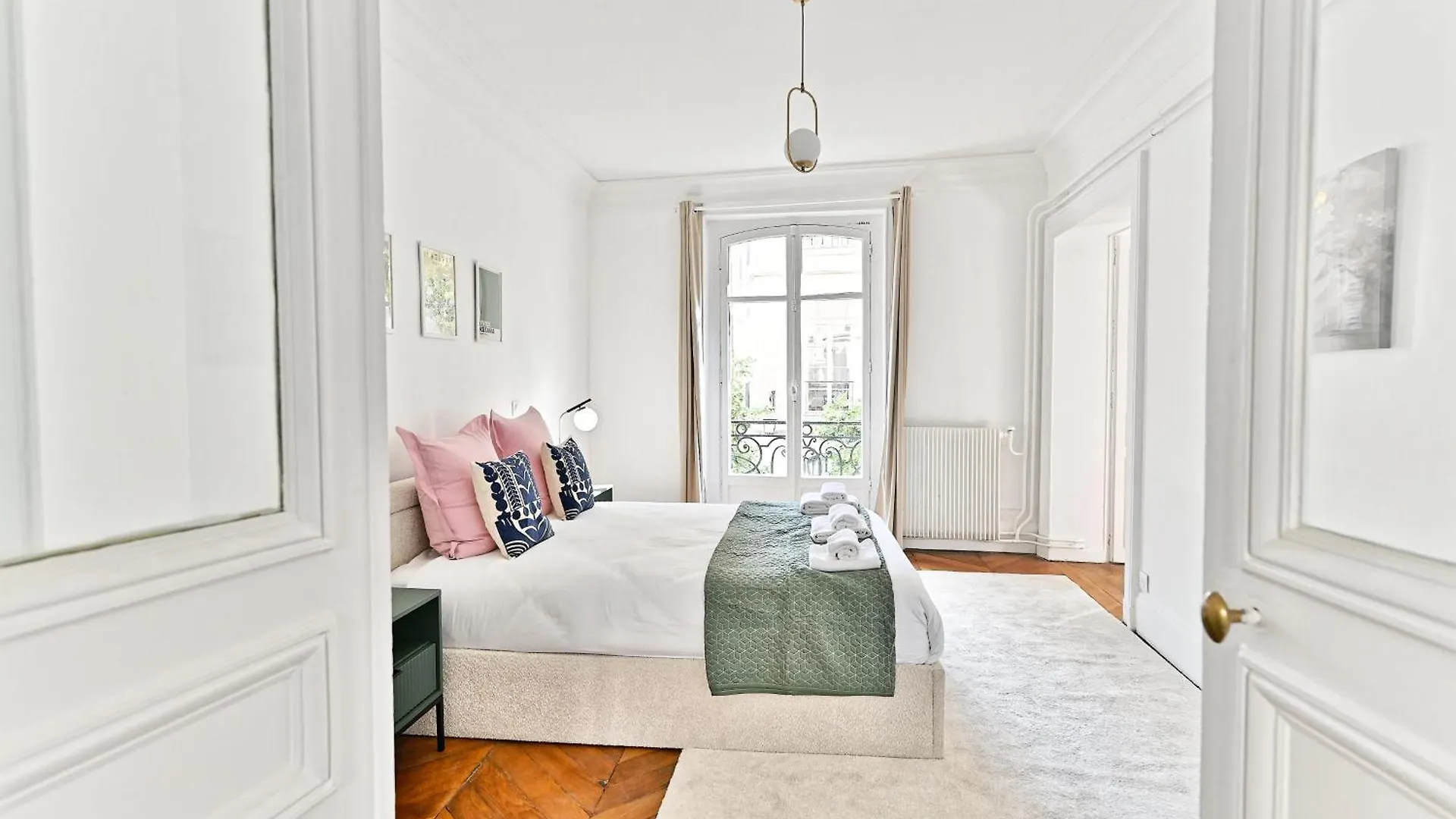 Appartement Parisien Spacieux #Marais #Rivoli Apartment Paris